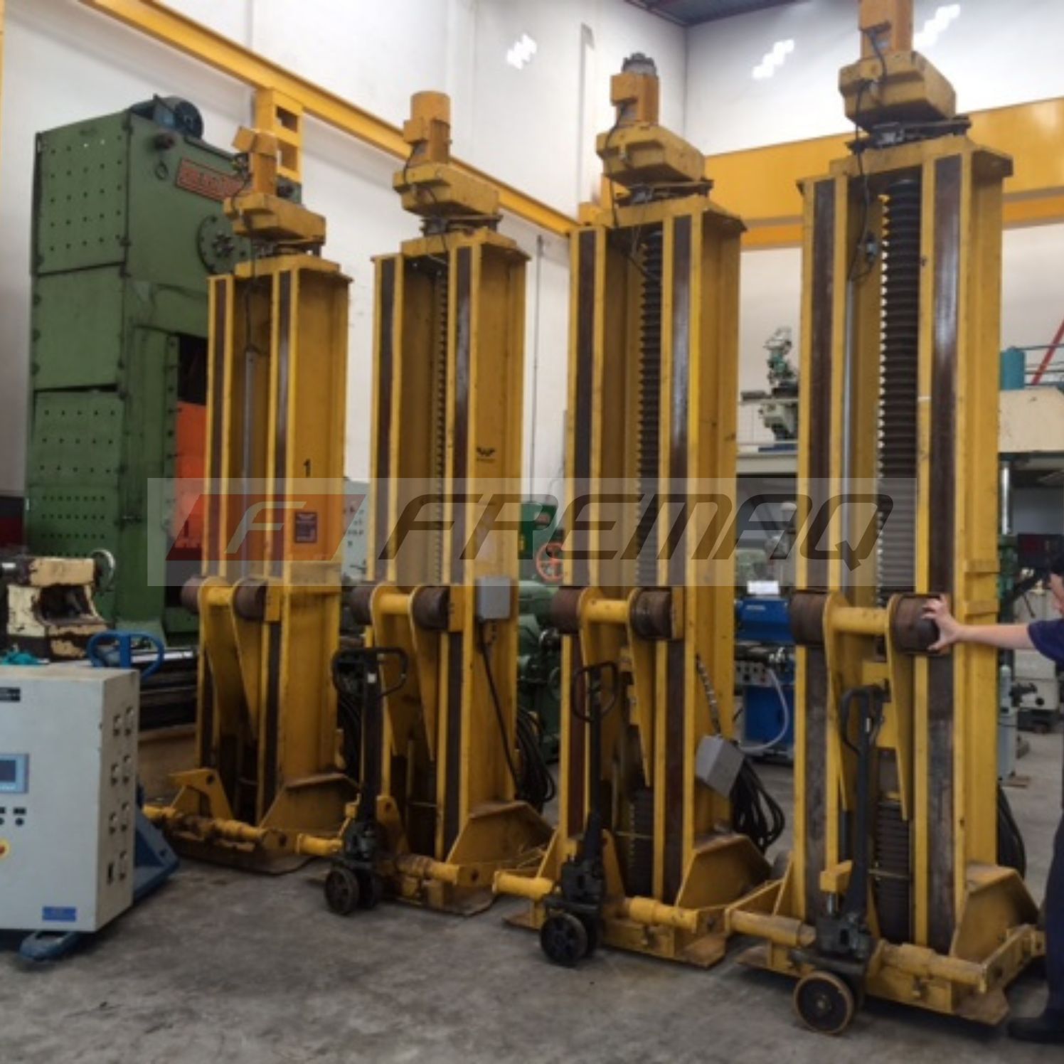 MACACOS ELETROMECÂNICOS FERROVIÁRIOS WINDHOFF 25 TON