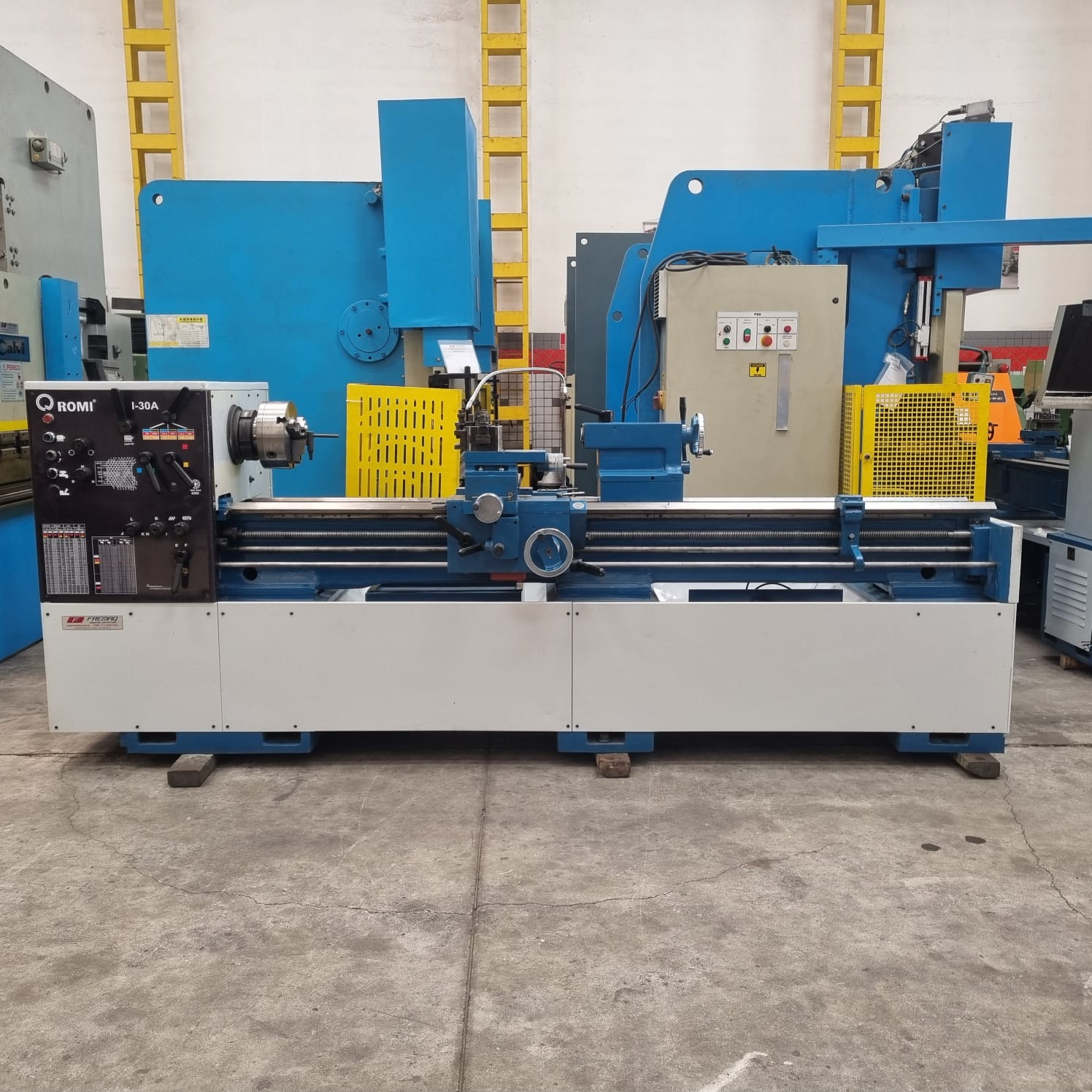 TORNO MECÂNICO ROMI I-30A X 2000 MM