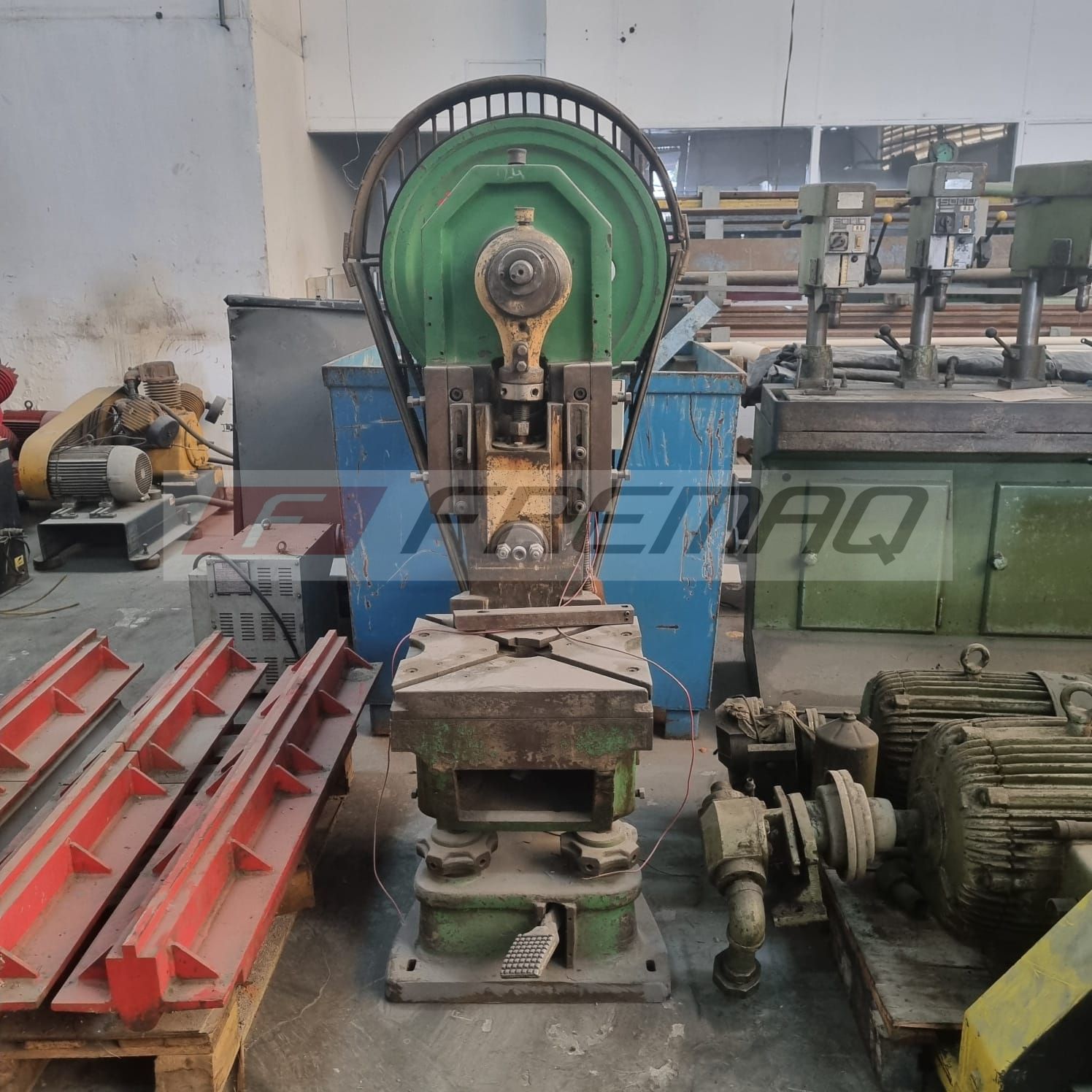PRENSA EXCÊNTRICA VICTOR 15 TON