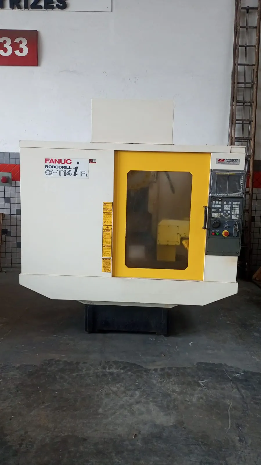 VENDIDO - CENTRO DE USINAGEM FANUC ROBODRILL T-14IF