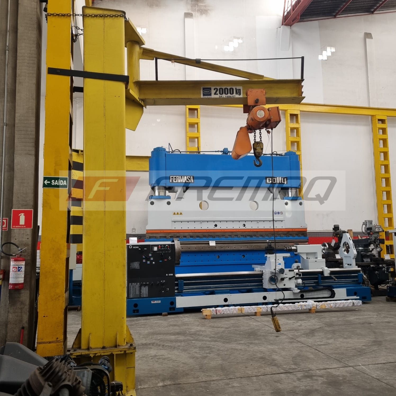 BRAÇO GIRATÓRIO STAHL COM TALHA  SAMM 2 TON