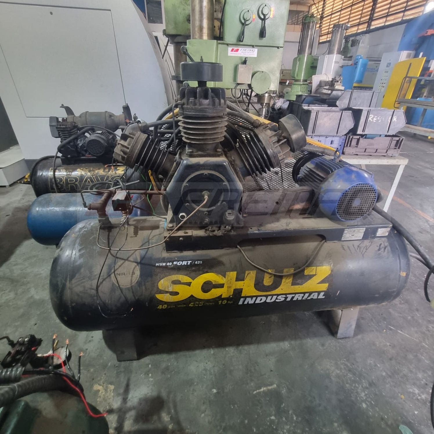 COMPRESSOR DE AR "SCHULZ" MSW-40 FORT-425