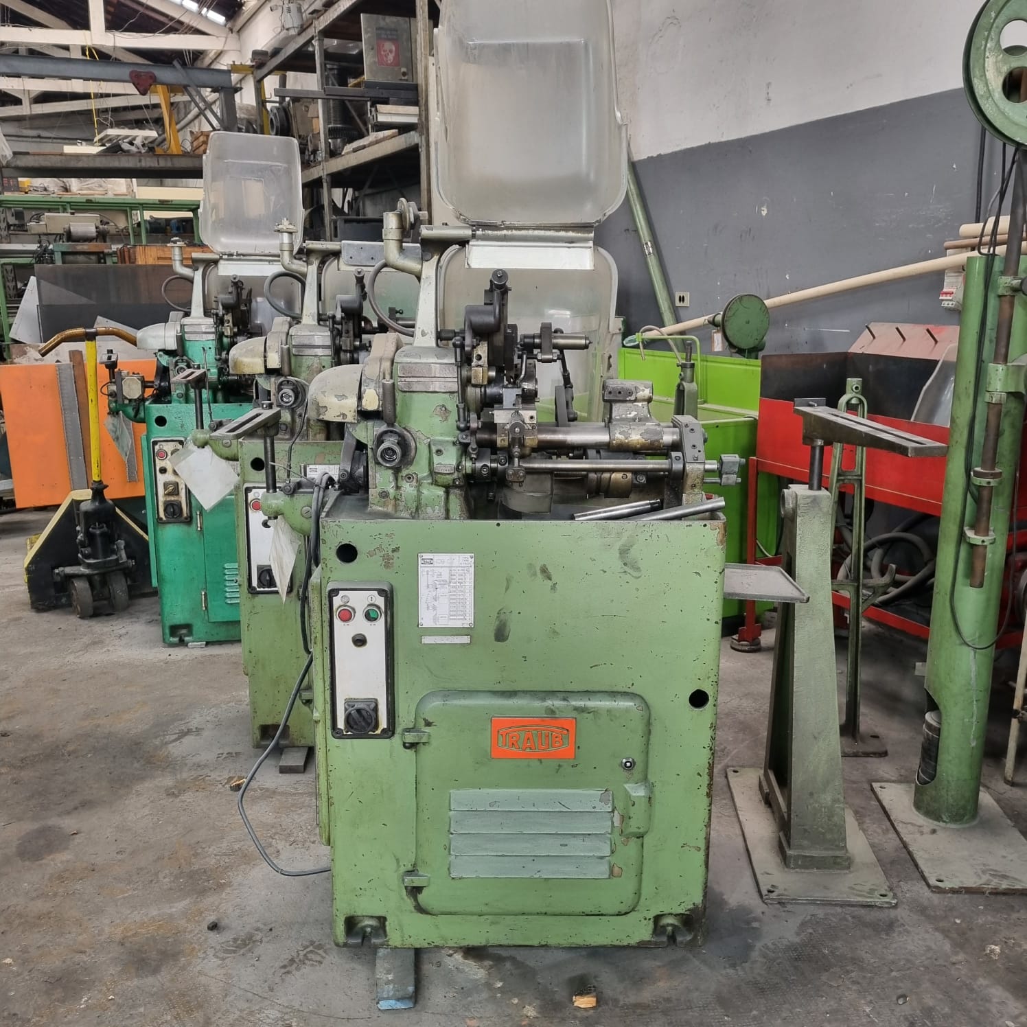 TORNO AUTOMÁTICO TRAUB A-25 COM FRESADORA DE ROSCA (774679)