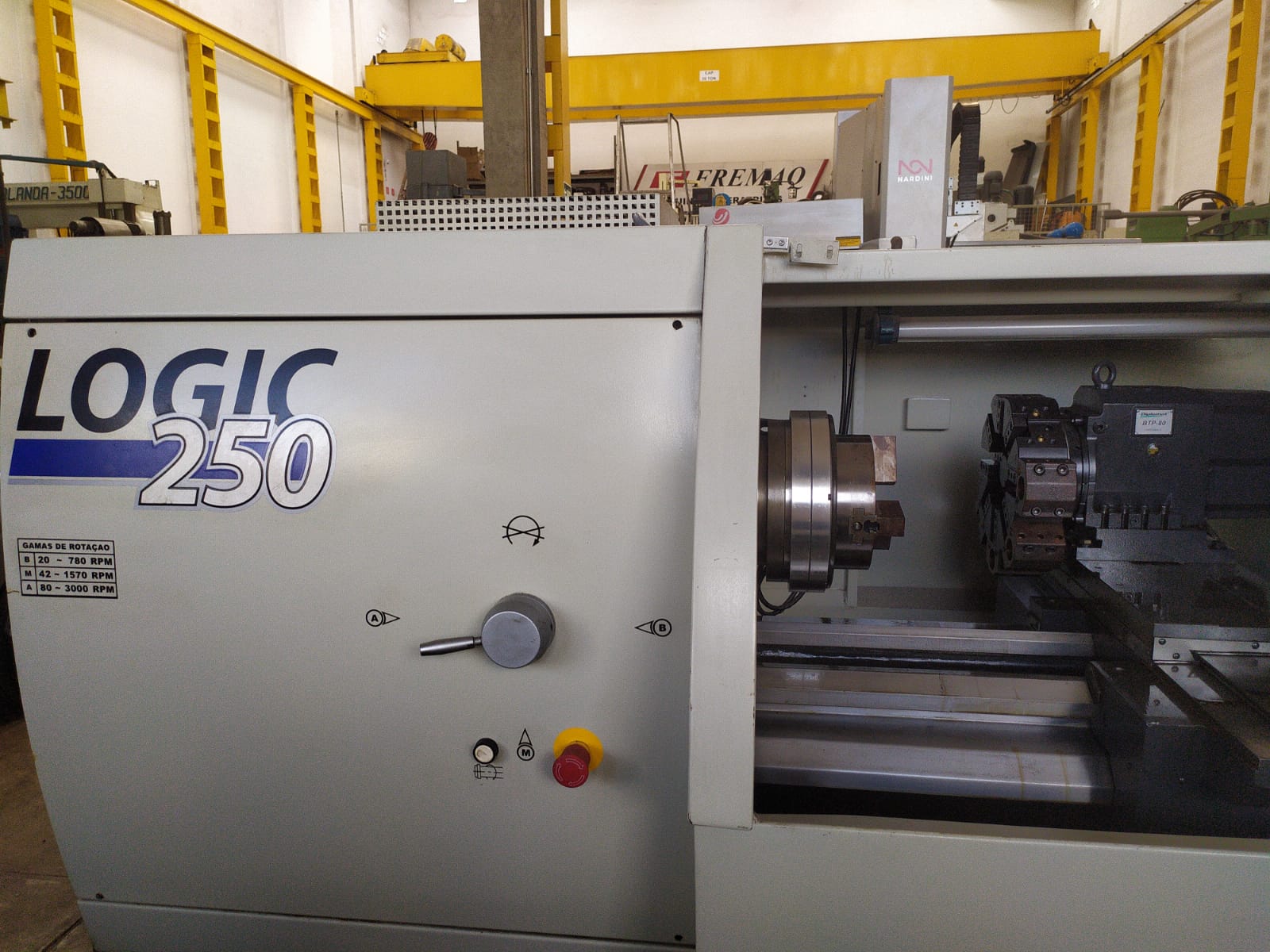 VENDIDO - TORNO CNC NARDINI LOGIC 250 X 1000 MM