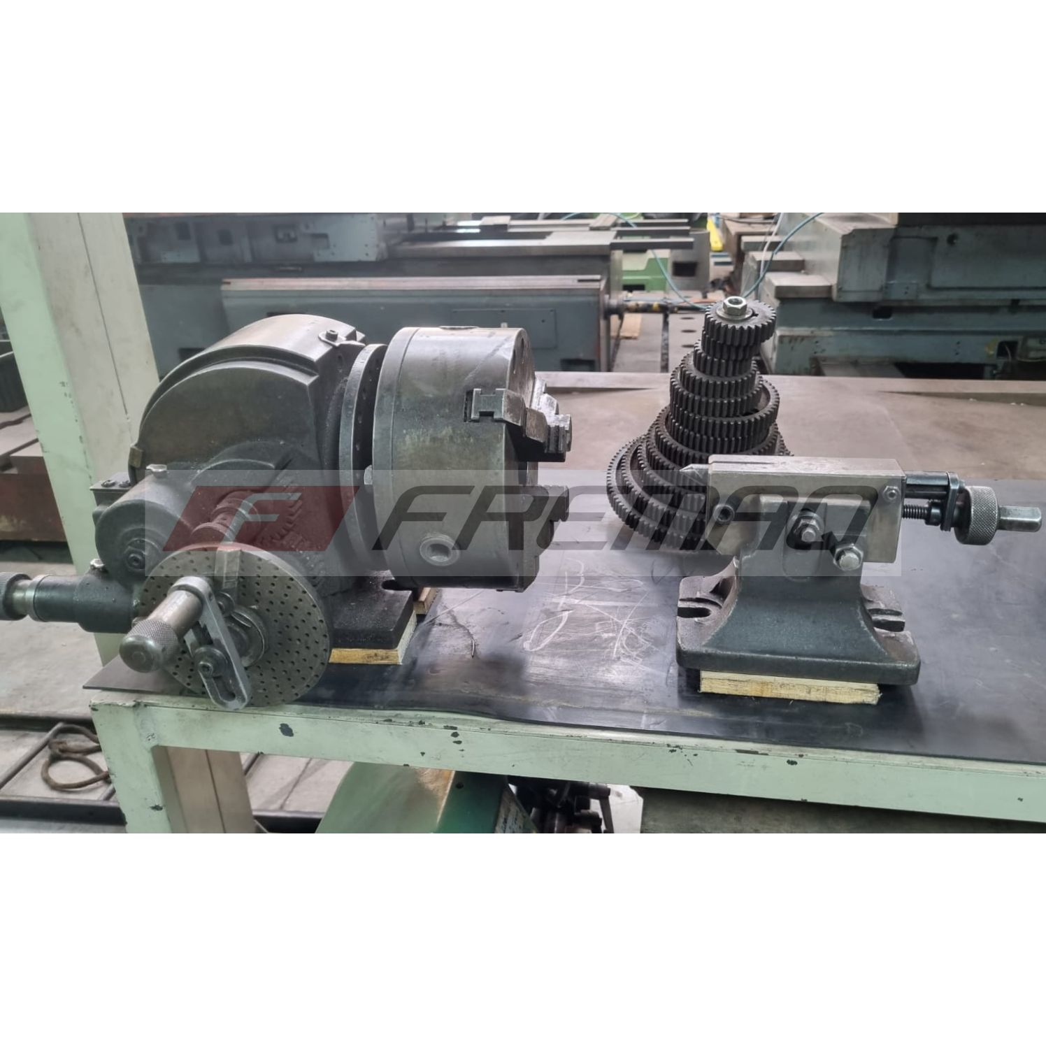 DIVISOR UNIVERSAL COMPLETO 140 MM - 6185