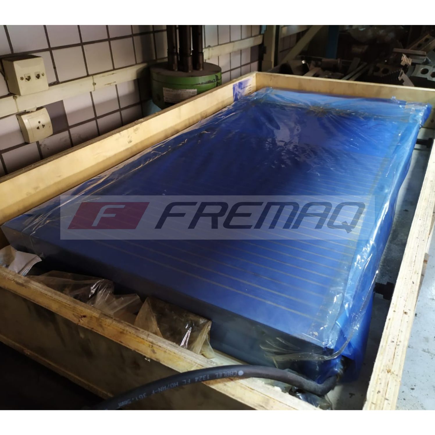 MESA ELETROMAGNETICA 1000 X 500MM - NOVA