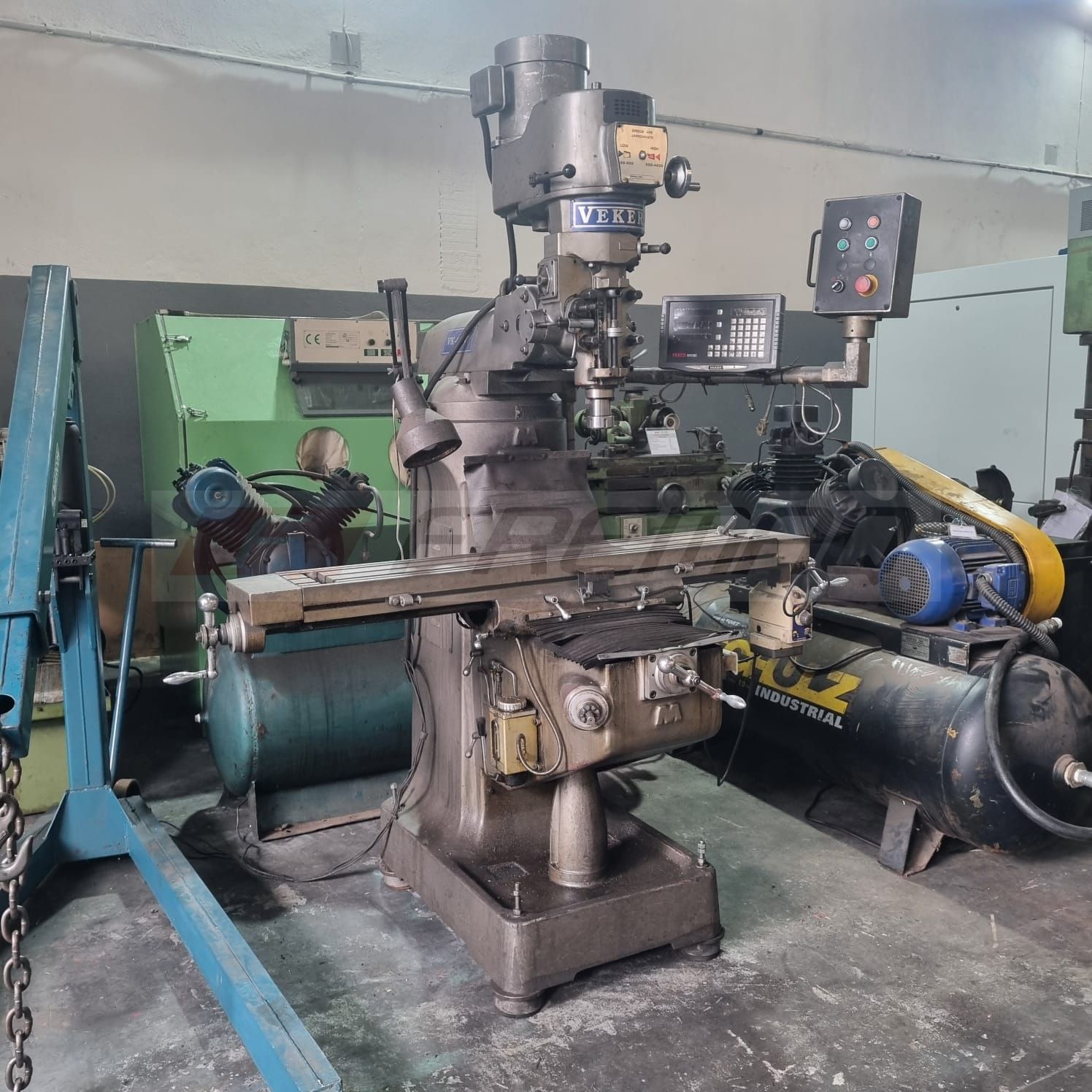 FRESADORA FERRAMENTEIRA VEKER 460VP
