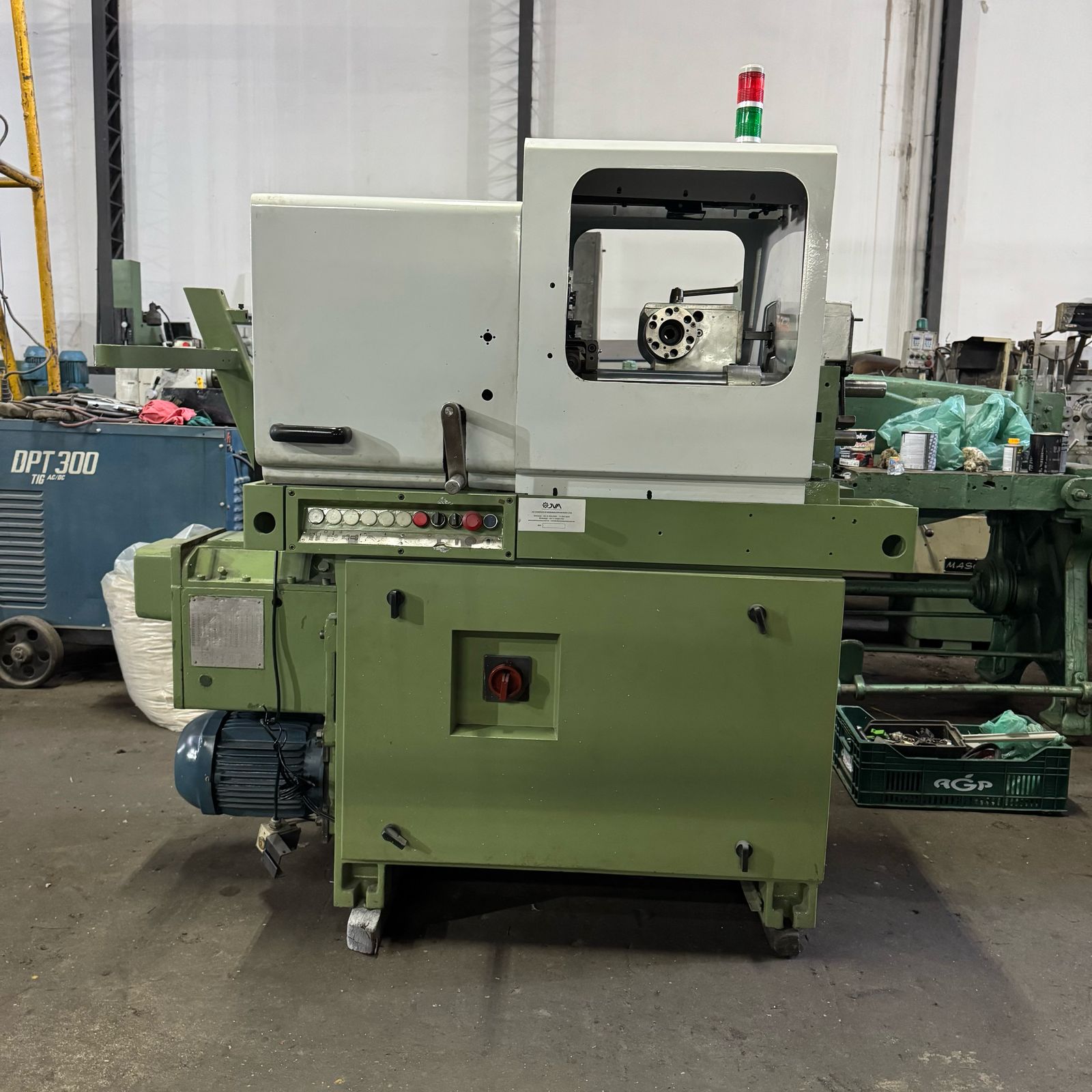 TORNO AUTOMATICO TRAUB TD-36 COM CAIXA ZF