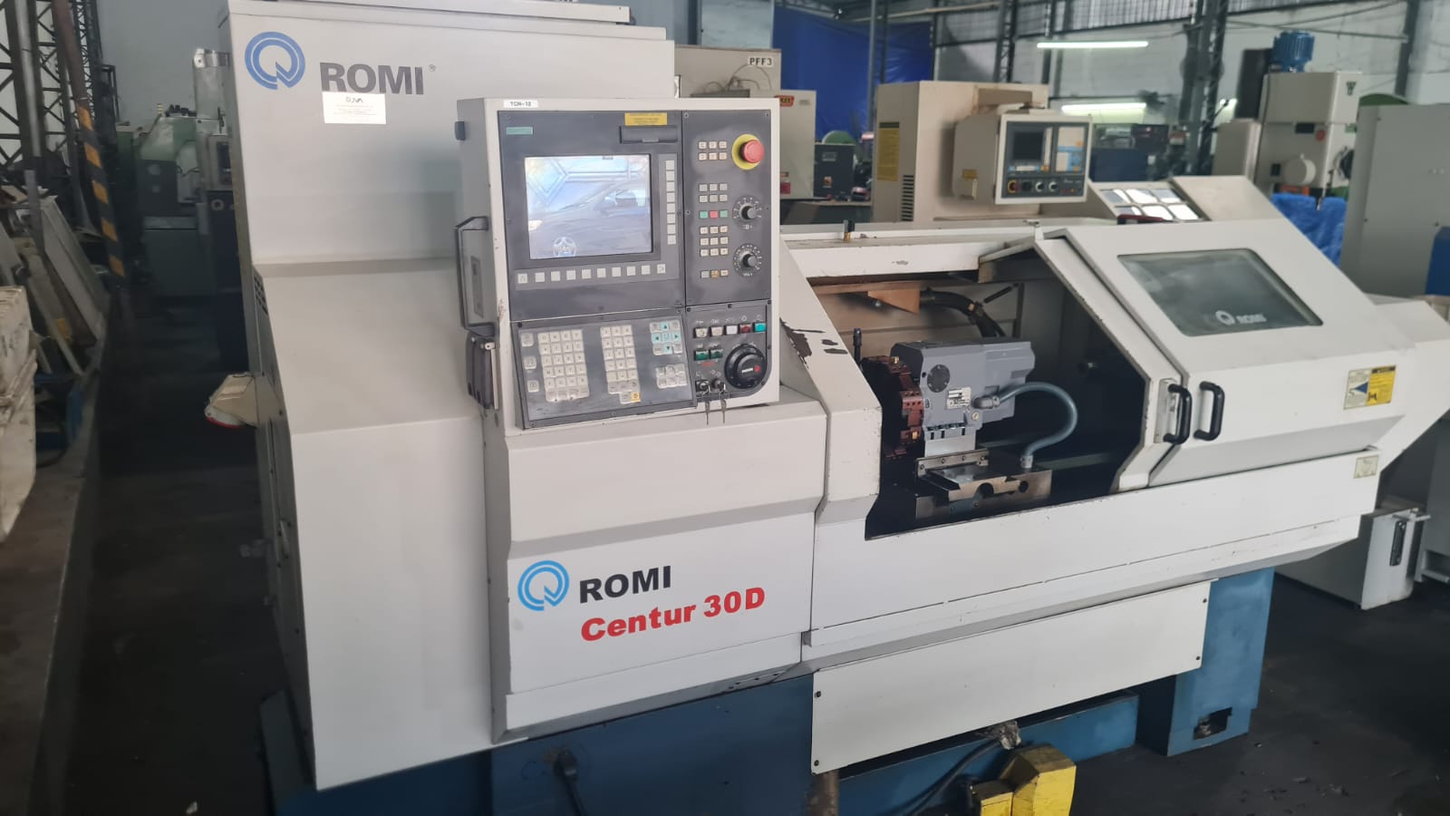 TORNO CNC ROMI CENTUR 30 D - COM TORRE